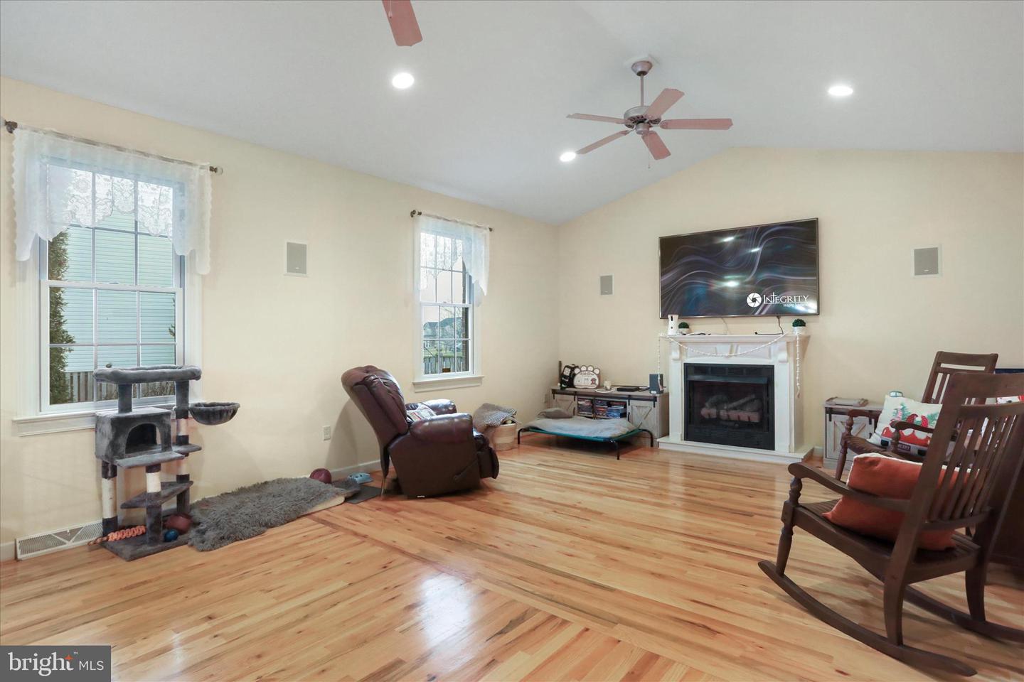 307 CRAIG DR, STEPHENS CITY, Virginia 22655, 3 Bedrooms Bedrooms, ,2 BathroomsBathrooms,Residential,For sale,307 CRAIG DR,VAFV2038168 MLS # VAFV2038168