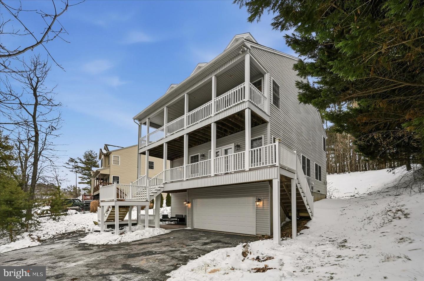 109 WATERSIDE LN, CROSS JUNCTION, Virginia 22625, 3 Bedrooms Bedrooms, ,3 BathroomsBathrooms,Residential,For sale,109 WATERSIDE LN,VAFV2039256 MLS # VAFV2039256