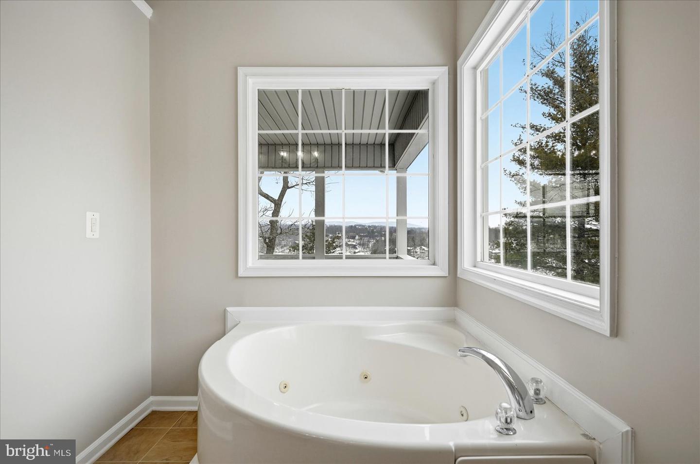 109 WATERSIDE LN, CROSS JUNCTION, Virginia 22625, 3 Bedrooms Bedrooms, ,3 BathroomsBathrooms,Residential,For sale,109 WATERSIDE LN,VAFV2039256 MLS # VAFV2039256