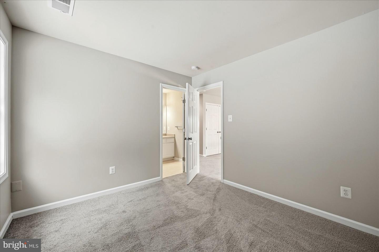 109 WATERSIDE LN, CROSS JUNCTION, Virginia 22625, 3 Bedrooms Bedrooms, ,3 BathroomsBathrooms,Residential,For sale,109 WATERSIDE LN,VAFV2039256 MLS # VAFV2039256