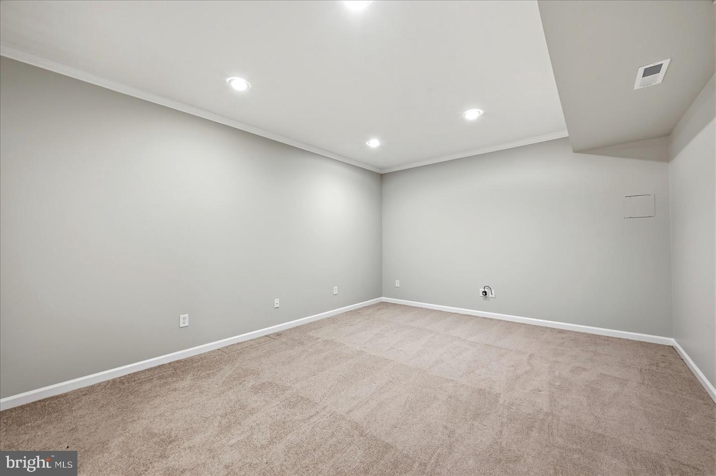 109 WATERSIDE LN, CROSS JUNCTION, Virginia 22625, 3 Bedrooms Bedrooms, ,3 BathroomsBathrooms,Residential,For sale,109 WATERSIDE LN,VAFV2039256 MLS # VAFV2039256