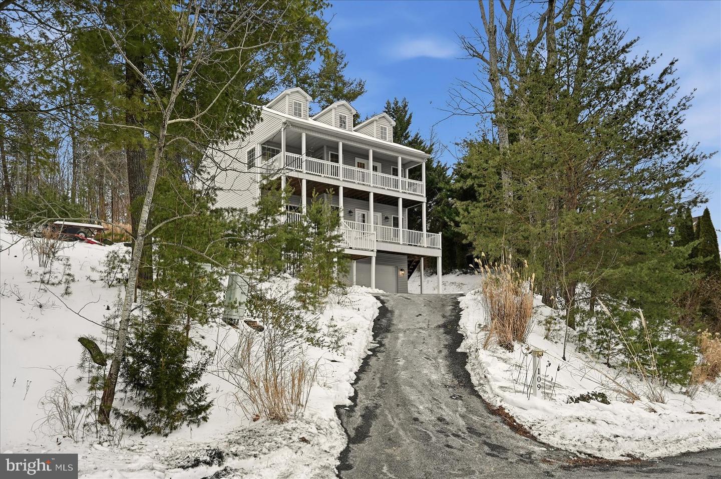 109 WATERSIDE LN, CROSS JUNCTION, Virginia 22625, 3 Bedrooms Bedrooms, ,3 BathroomsBathrooms,Residential,For sale,109 WATERSIDE LN,VAFV2039256 MLS # VAFV2039256