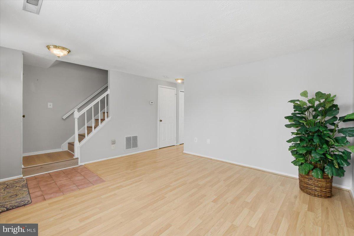 47 QUINCY CT, STERLING, Virginia 20165, 3 Bedrooms Bedrooms, ,1 BathroomBathrooms,Residential,For sale,47 QUINCY CT,VALO2115028 MLS # VALO2115028