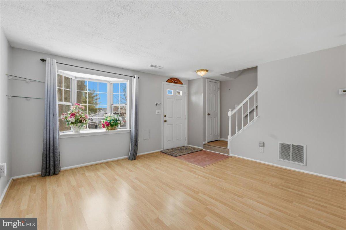 47 QUINCY CT, STERLING, Virginia 20165, 3 Bedrooms Bedrooms, ,1 BathroomBathrooms,Residential,For sale,47 QUINCY CT,VALO2115028 MLS # VALO2115028