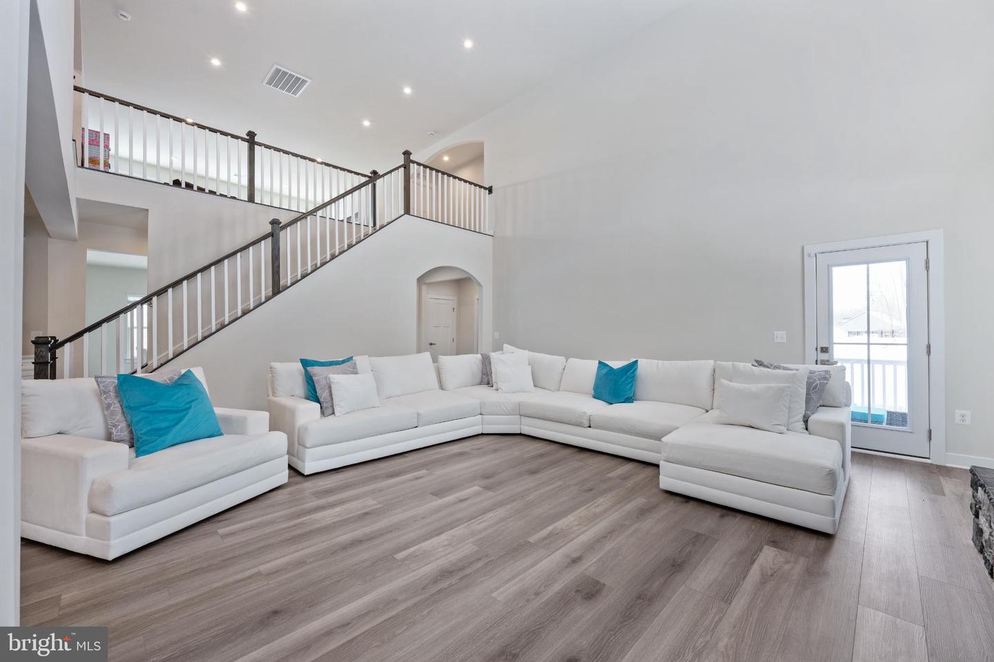 112 LAKE BLUFF COURT, FREDERICKSBURG, Virginia 22406, 5 Bedrooms Bedrooms, 20 Rooms Rooms,5 BathroomsBathrooms,Residential,For sale,112 LAKE BLUFF COURT,VAST2045642 MLS # VAST2045642