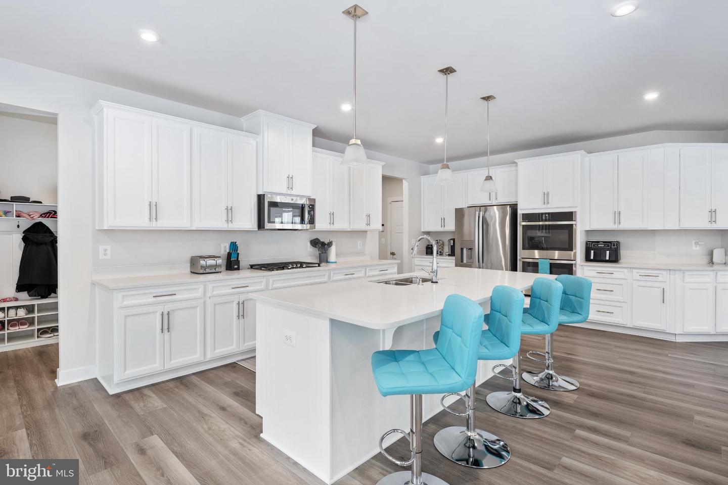 112 LAKE BLUFF COURT, FREDERICKSBURG, Virginia 22406, 5 Bedrooms Bedrooms, 20 Rooms Rooms,5 BathroomsBathrooms,Residential,For sale,112 LAKE BLUFF COURT,VAST2045642 MLS # VAST2045642