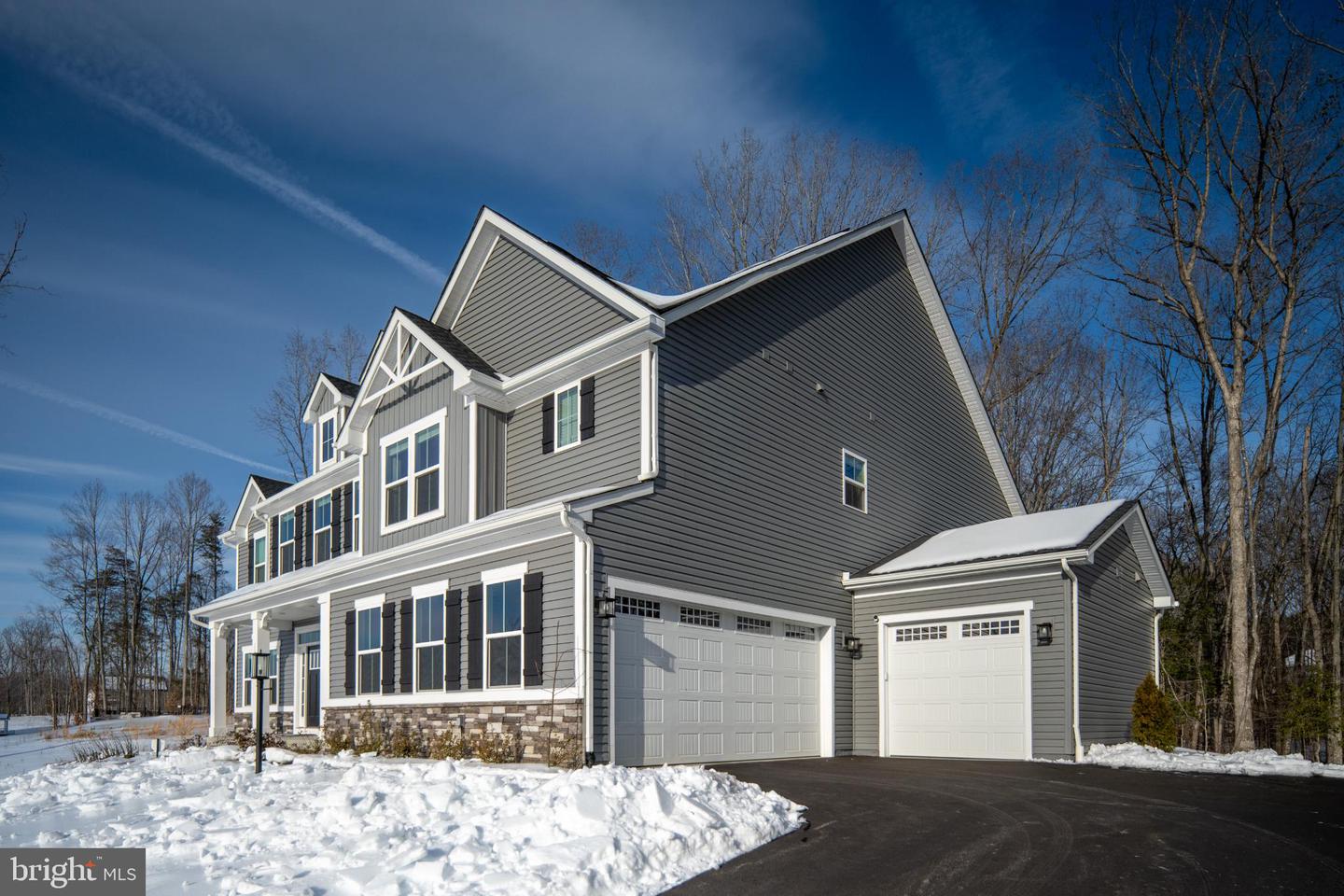 112 LAKE BLUFF COURT, FREDERICKSBURG, Virginia 22406, 5 Bedrooms Bedrooms, 20 Rooms Rooms,5 BathroomsBathrooms,Residential,For sale,112 LAKE BLUFF COURT,VAST2045642 MLS # VAST2045642