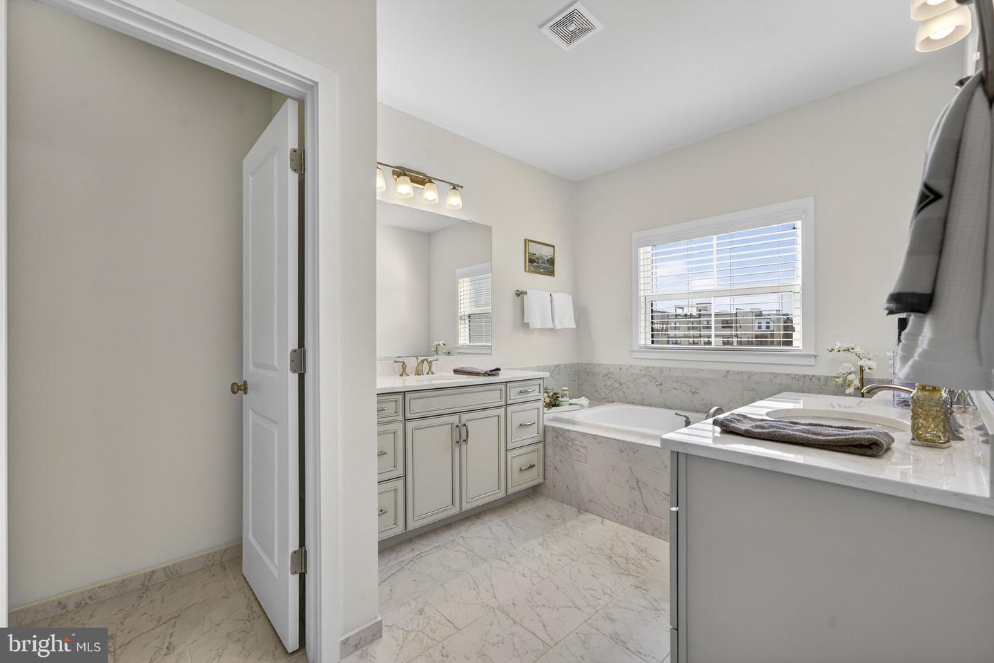 23043 SULLIVANS COVE SQ, BRAMBLETON, Virginia 20148, 4 Bedrooms Bedrooms, ,3 BathroomsBathrooms,Residential,For sale,23043 SULLIVANS COVE SQ,VALO2115124 MLS # VALO2115124