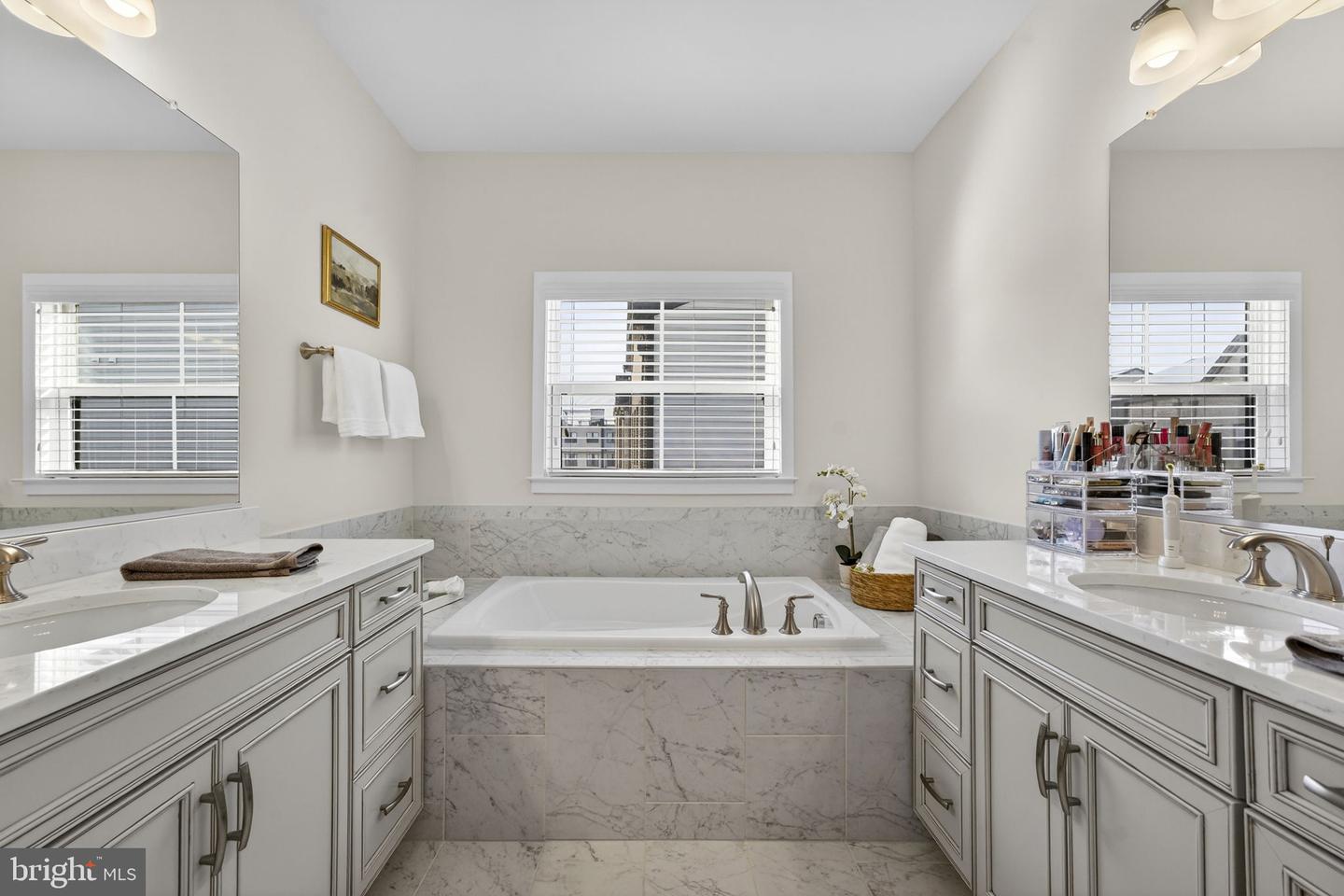 23043 SULLIVANS COVE SQ, BRAMBLETON, Virginia 20148, 4 Bedrooms Bedrooms, ,3 BathroomsBathrooms,Residential,For sale,23043 SULLIVANS COVE SQ,VALO2115124 MLS # VALO2115124