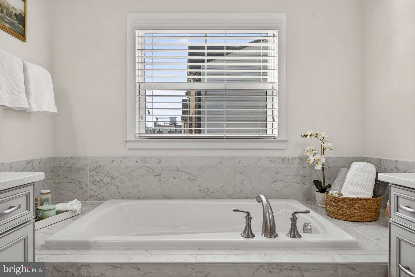 23043 SULLIVANS COVE SQ, BRAMBLETON, Virginia 20148, 4 Bedrooms Bedrooms, ,3 BathroomsBathrooms,Residential,For sale,23043 SULLIVANS COVE SQ,VALO2115124 MLS # VALO2115124