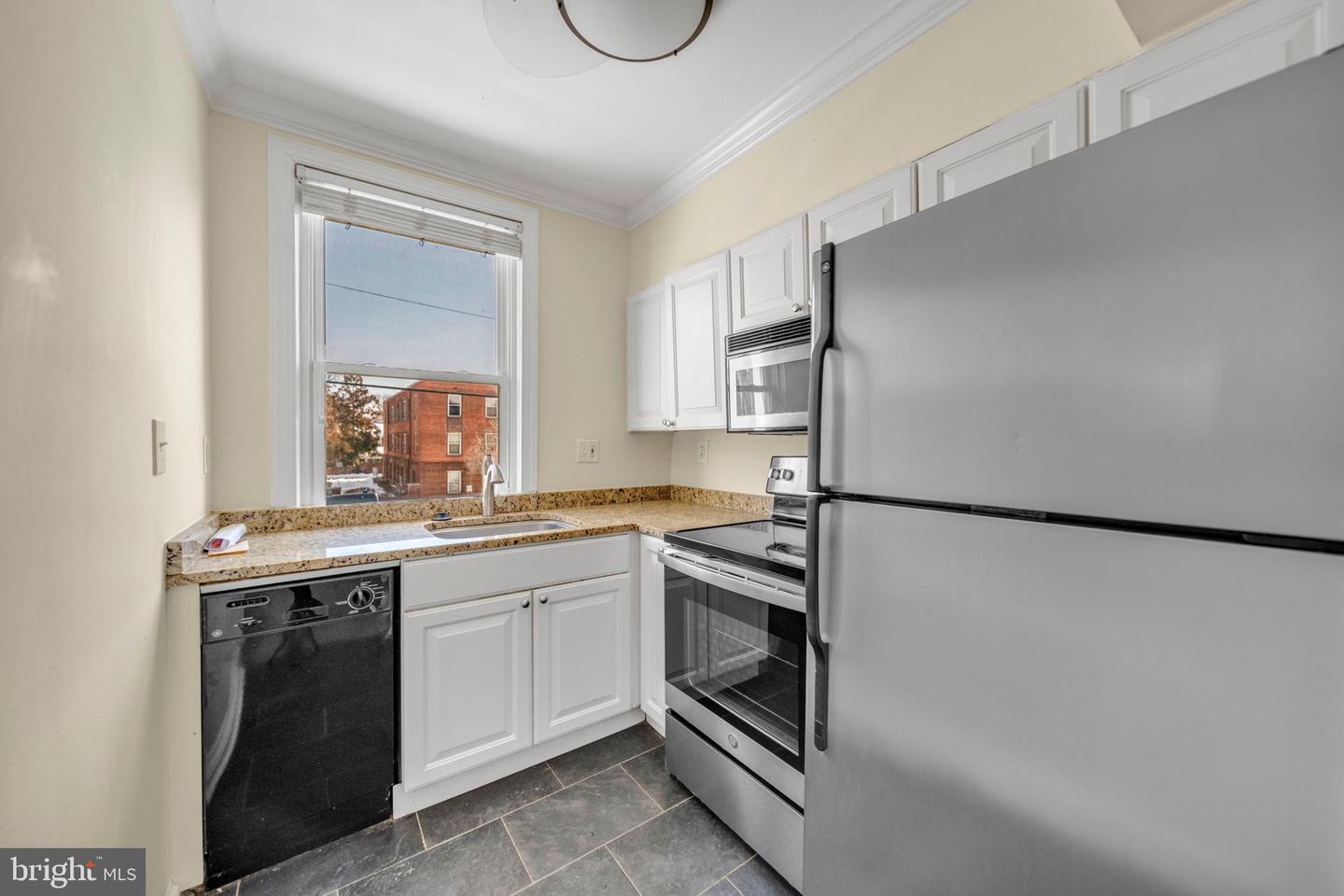 719 S ST ASAPH ST #203, ALEXANDRIA, Virginia 22314, 1 Bedroom Bedrooms, 2 Rooms Rooms,1 BathroomBathrooms,Residential,For sale,719 S ST ASAPH ST #203,VAAX2053778 MLS # VAAX2053778