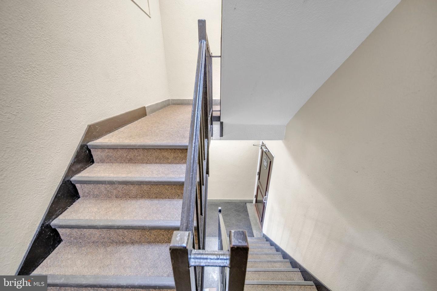 719 S ST ASAPH ST #203, ALEXANDRIA, Virginia 22314, 1 Bedroom Bedrooms, 2 Rooms Rooms,1 BathroomBathrooms,Residential,For sale,719 S ST ASAPH ST #203,VAAX2053778 MLS # VAAX2053778