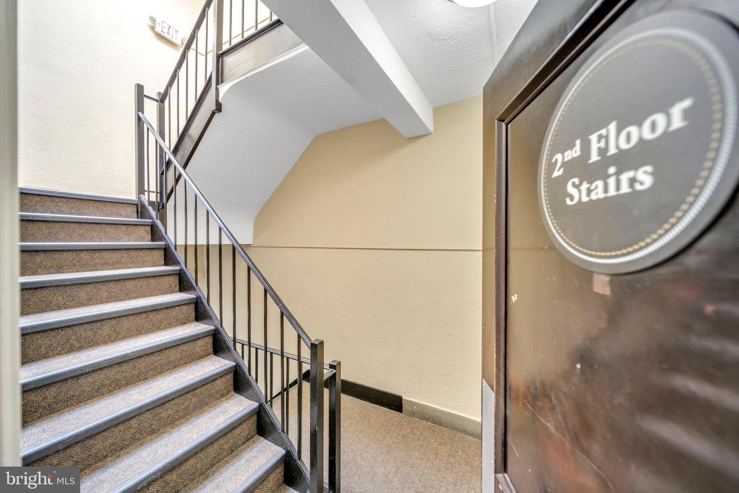 719 S ST ASAPH ST #203, ALEXANDRIA, Virginia 22314, 1 Bedroom Bedrooms, 2 Rooms Rooms,1 BathroomBathrooms,Residential,For sale,719 S ST ASAPH ST #203,VAAX2053778 MLS # VAAX2053778