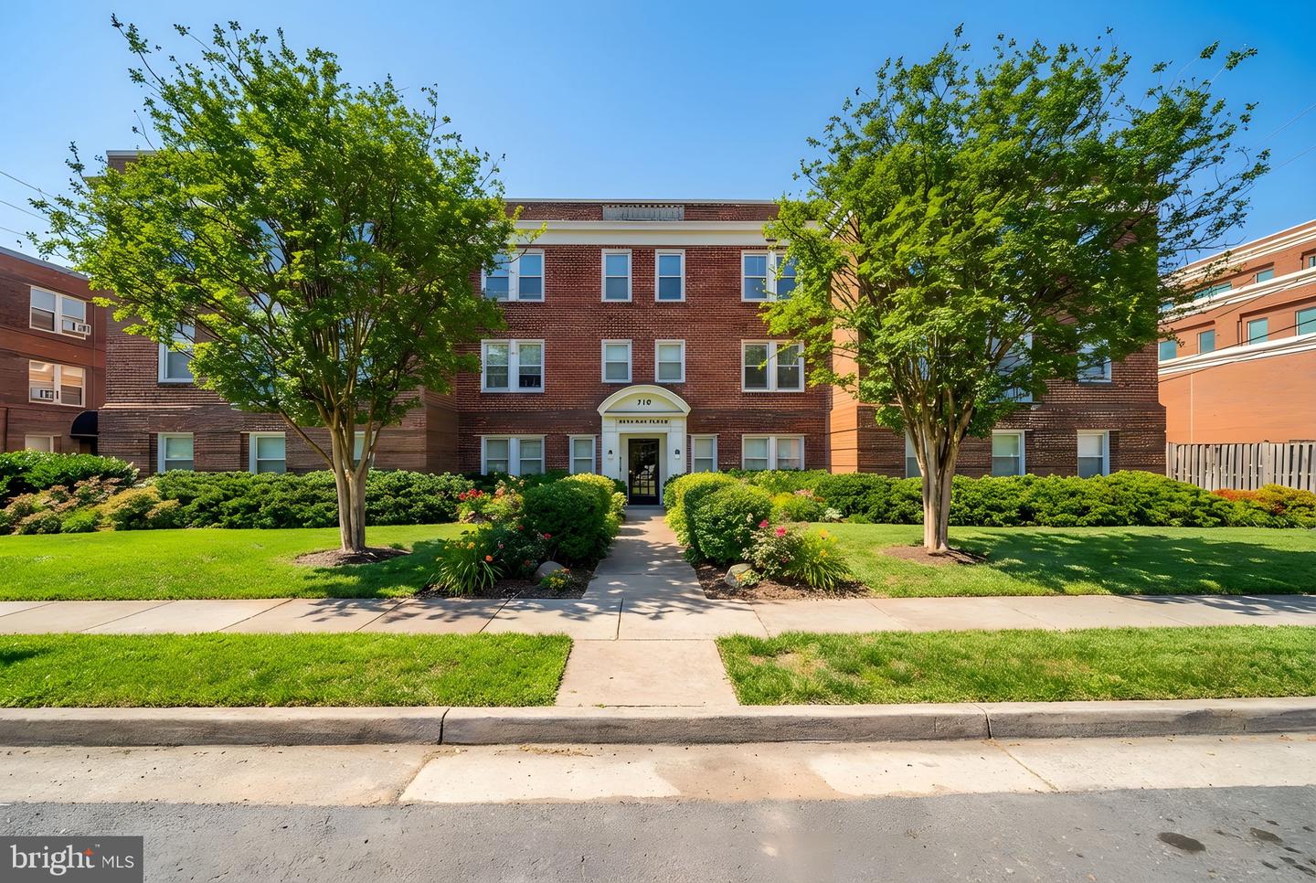 719 S ST ASAPH ST #203, ALEXANDRIA, Virginia 22314, 1 Bedroom Bedrooms, 2 Rooms Rooms,1 BathroomBathrooms,Residential,For sale,719 S ST ASAPH ST #203,VAAX2053778 MLS # VAAX2053778