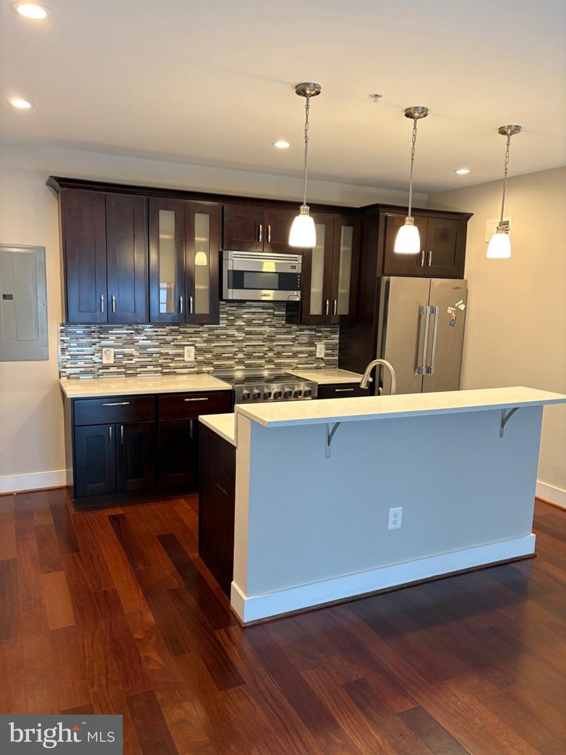 4004 EDMUNDS ST NW #7, WASHINGTON, District Of Columbia 20007, 2 Bedrooms Bedrooms, ,2 BathroomsBathrooms,Residential,For sale,4004 EDMUNDS ST NW #7,DCDC2244618 MLS # DCDC2244618