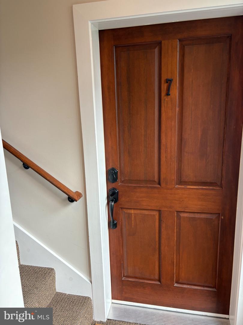 4004 EDMUNDS ST NW #7, WASHINGTON, District Of Columbia 20007, 2 Bedrooms Bedrooms, ,2 BathroomsBathrooms,Residential,For sale,4004 EDMUNDS ST NW #7,DCDC2244618 MLS # DCDC2244618