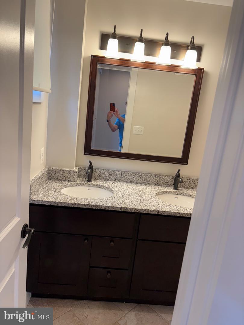 4004 EDMUNDS ST NW #7, WASHINGTON, District Of Columbia 20007, 2 Bedrooms Bedrooms, ,2 BathroomsBathrooms,Residential,For sale,4004 EDMUNDS ST NW #7,DCDC2244618 MLS # DCDC2244618