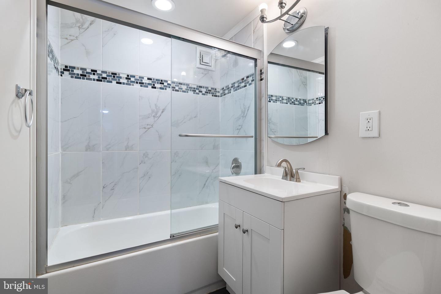 1311 DELAWARE AVE SW #S330, WASHINGTON, District Of Columbia 20024, ,1 BathroomBathrooms,Residential,For sale,1311 DELAWARE AVE SW #S330,DCDC2244664 MLS # DCDC2244664 1311 DELAWARE AVE SW #S330, WASHINGTON, District Of Columbia 20024, ,1 BathroomBathrooms,Residential,For sale,1311 DELAWARE AVE SW #S330,DCDC2244664 MLS # DCDC2244664