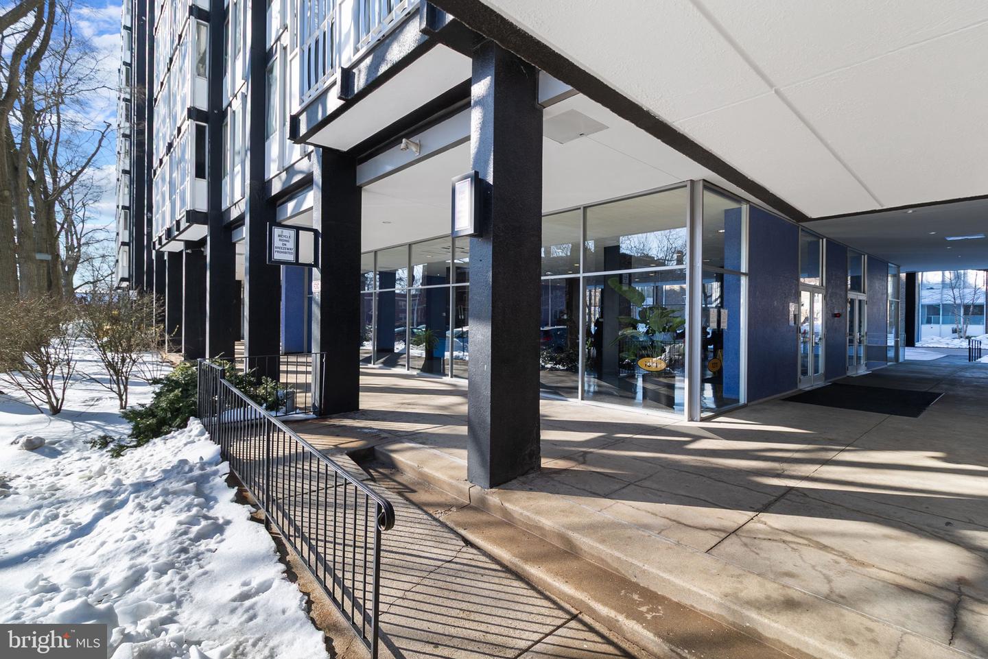 1311 DELAWARE AVE SW #S330, WASHINGTON, District Of Columbia 20024, ,1 BathroomBathrooms,Residential,For sale,1311 DELAWARE AVE SW #S330,DCDC2244664 MLS # DCDC2244664 1311 DELAWARE AVE SW #S330, WASHINGTON, District Of Columbia 20024, ,1 BathroomBathrooms,Residential,For sale,1311 DELAWARE AVE SW #S330,DCDC2244664 MLS # DCDC2244664