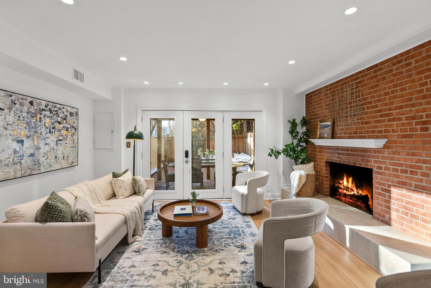 515 S ROYAL ST, ALEXANDRIA, Virginia 22314, 3 Bedrooms Bedrooms, ,2 BathroomsBathrooms,Residential,For sale,515 S ROYAL ST,VAAX2053810 MLS # VAAX2053810