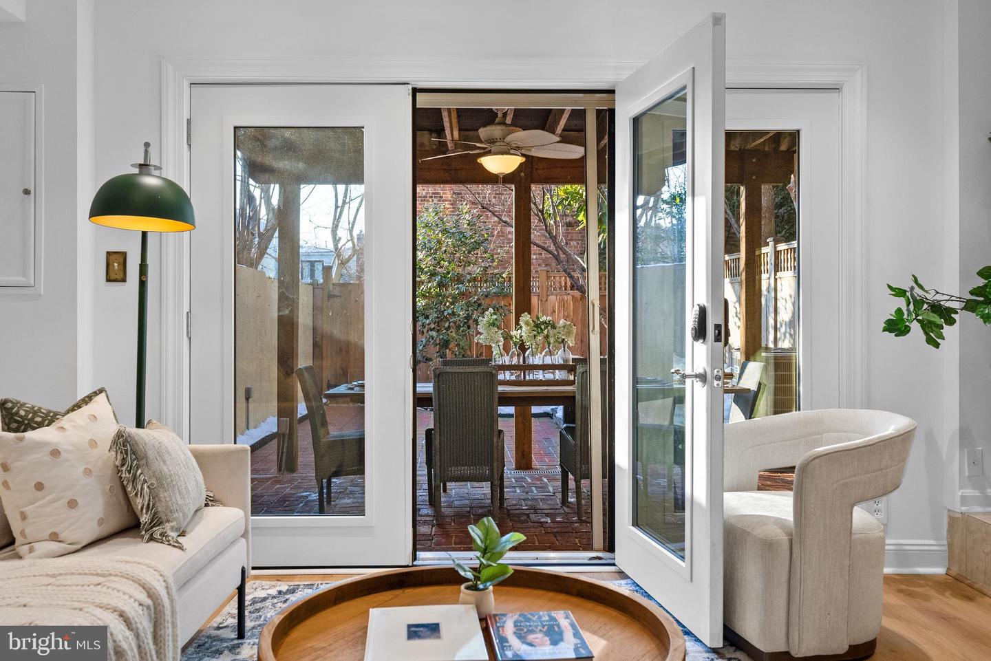 515 S ROYAL ST, ALEXANDRIA, Virginia 22314, 3 Bedrooms Bedrooms, ,2 BathroomsBathrooms,Residential,For sale,515 S ROYAL ST,VAAX2053810 MLS # VAAX2053810