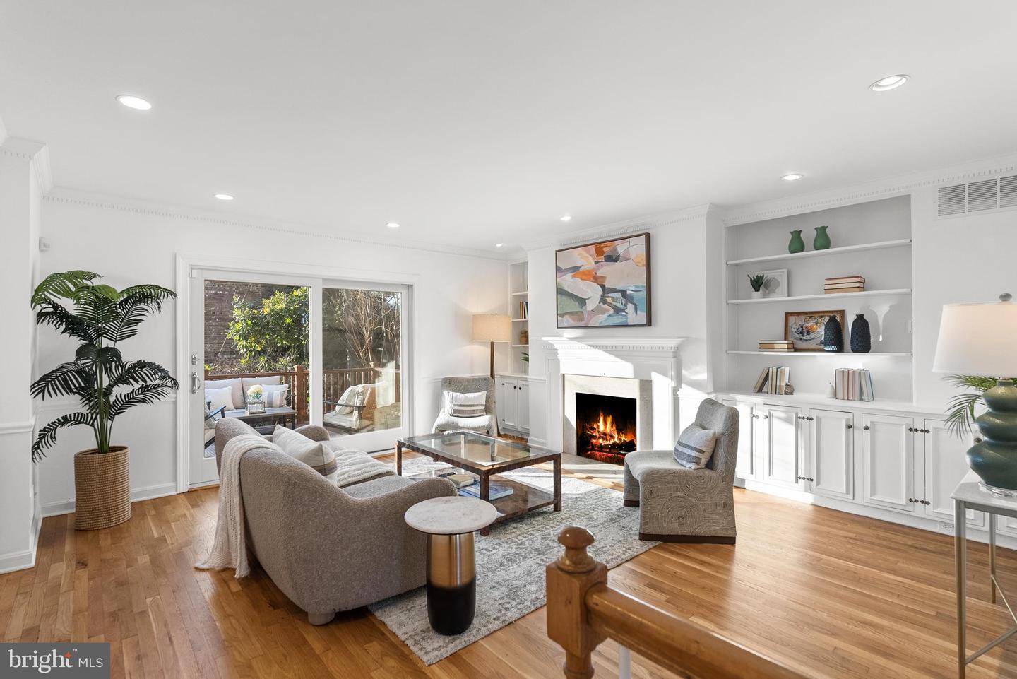 515 S ROYAL ST, ALEXANDRIA, Virginia 22314, 3 Bedrooms Bedrooms, ,2 BathroomsBathrooms,Residential,For sale,515 S ROYAL ST,VAAX2053810 MLS # VAAX2053810