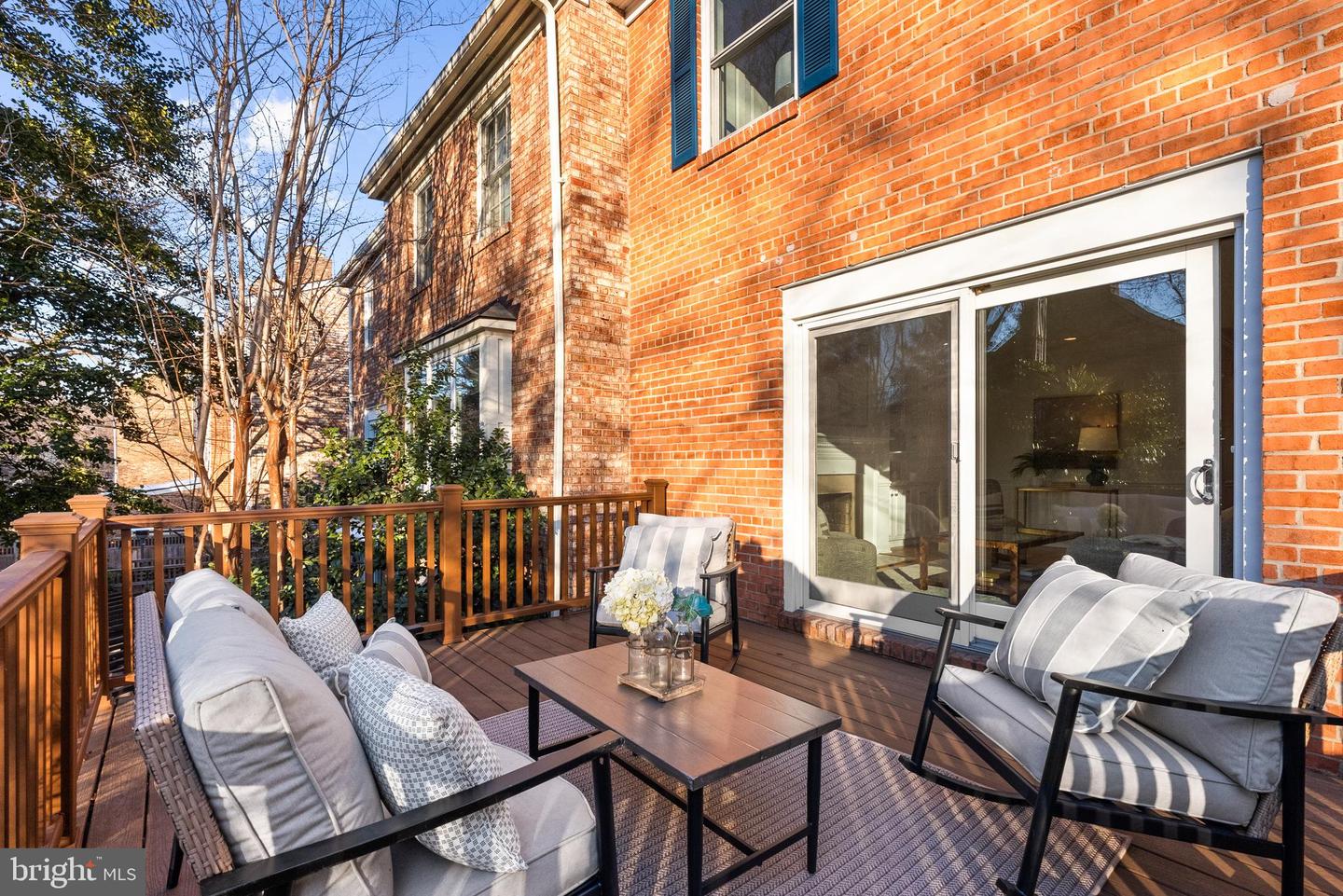 515 S ROYAL ST, ALEXANDRIA, Virginia 22314, 3 Bedrooms Bedrooms, ,2 BathroomsBathrooms,Residential,For sale,515 S ROYAL ST,VAAX2053810 MLS # VAAX2053810