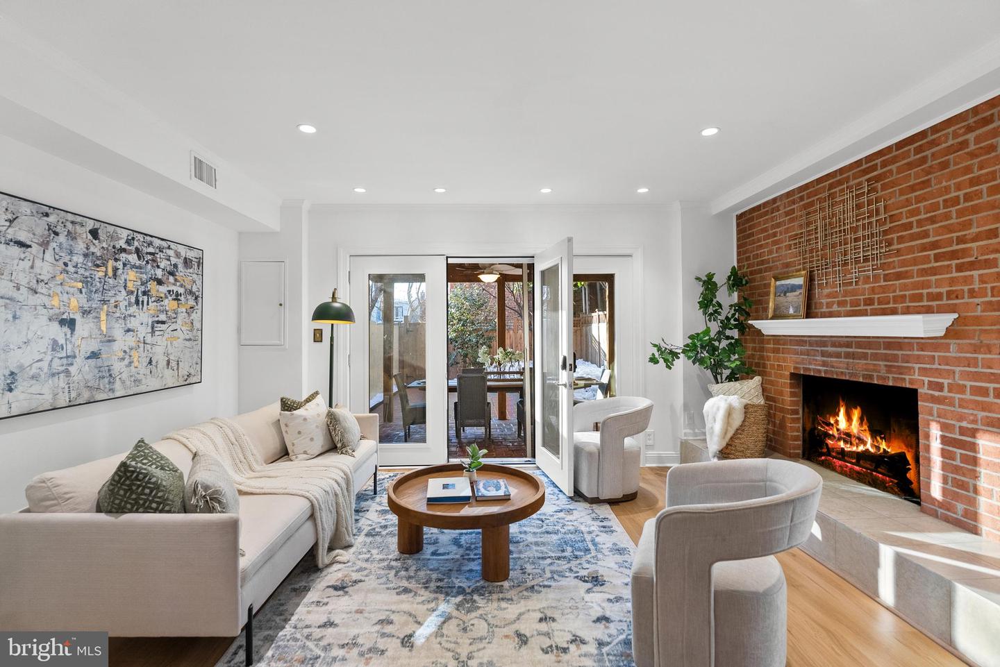 515 S ROYAL ST, ALEXANDRIA, Virginia 22314, 3 Bedrooms Bedrooms, ,2 BathroomsBathrooms,Residential,For sale,515 S ROYAL ST,VAAX2053810 MLS # VAAX2053810