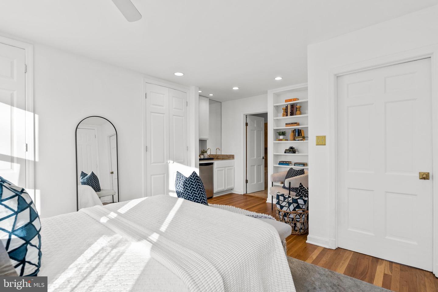 515 S ROYAL ST, ALEXANDRIA, Virginia 22314, 3 Bedrooms Bedrooms, ,2 BathroomsBathrooms,Residential,For sale,515 S ROYAL ST,VAAX2053810 MLS # VAAX2053810