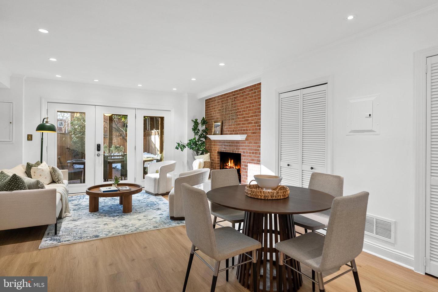 515 S ROYAL ST, ALEXANDRIA, Virginia 22314, 3 Bedrooms Bedrooms, ,2 BathroomsBathrooms,Residential,For sale,515 S ROYAL ST,VAAX2053810 MLS # VAAX2053810