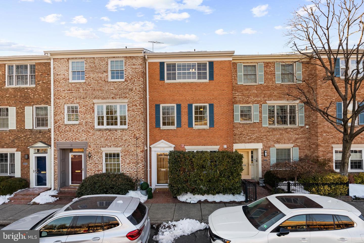 515 S ROYAL ST, ALEXANDRIA, Virginia 22314, 3 Bedrooms Bedrooms, ,2 BathroomsBathrooms,Residential,For sale,515 S ROYAL ST,VAAX2053810 MLS # VAAX2053810