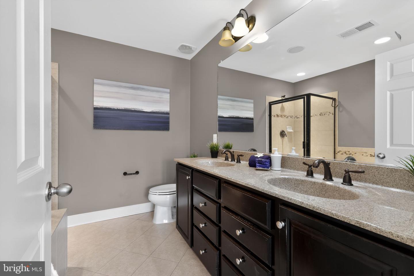 2044 BLUNT LN, ALEXANDRIA, Virginia 22303, 3 Bedrooms Bedrooms, ,3 BathroomsBathrooms,Residential,For sale,2044 BLUNT LN,VAFX2289084 MLS # VAFX2289084