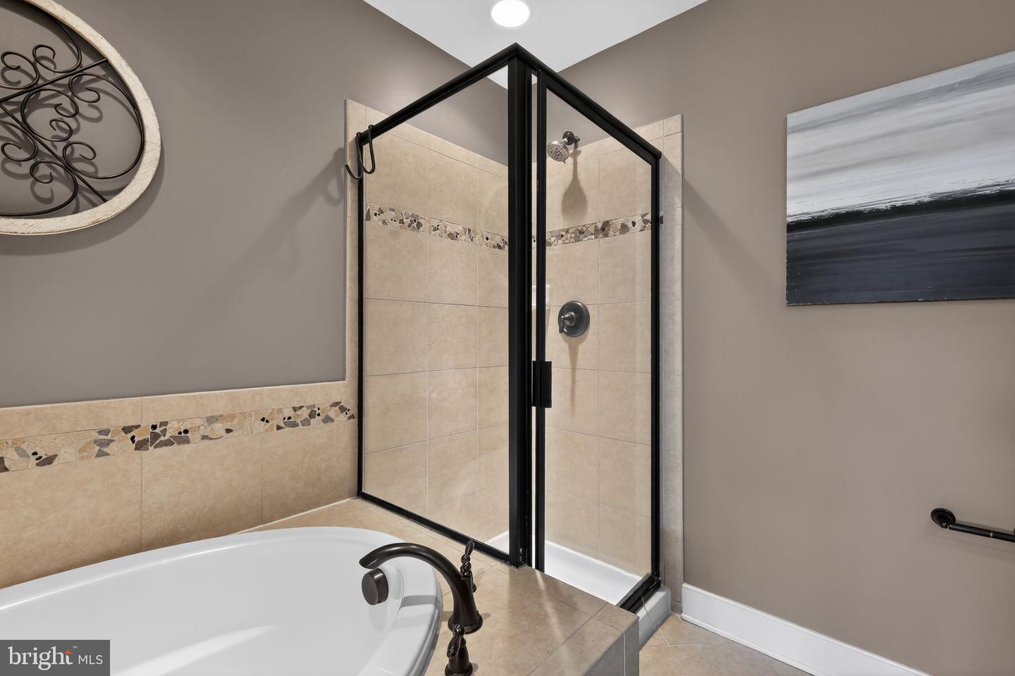 2044 BLUNT LN, ALEXANDRIA, Virginia 22303, 3 Bedrooms Bedrooms, ,3 BathroomsBathrooms,Residential,For sale,2044 BLUNT LN,VAFX2289084 MLS # VAFX2289084