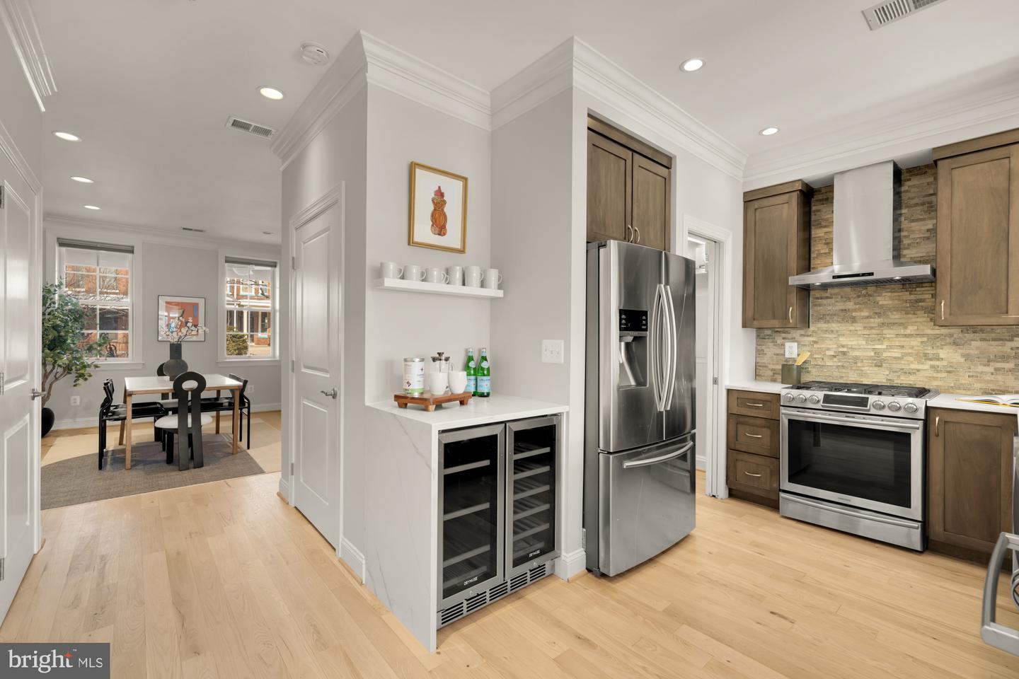 54 W ST NW, WASHINGTON, District Of Columbia 20001, 5 Bedrooms Bedrooms, ,3 BathroomsBathrooms,Residential,For sale,54 W ST NW,DCDC2244770 MLS # DCDC2244770