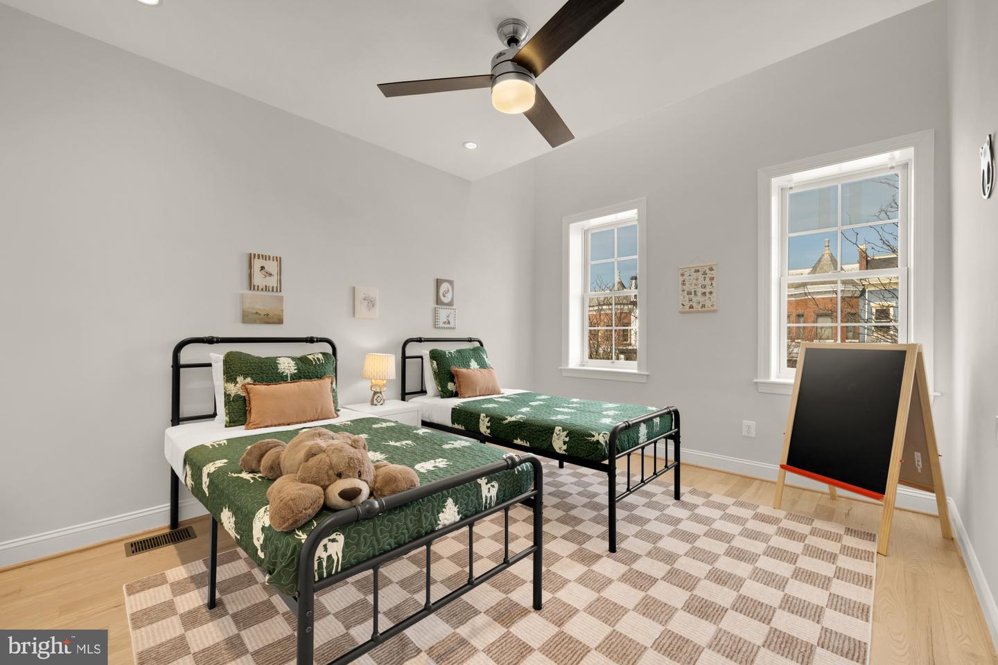 54 W ST NW, WASHINGTON, District Of Columbia 20001, 5 Bedrooms Bedrooms, ,3 BathroomsBathrooms,Residential,For sale,54 W ST NW,DCDC2244770 MLS # DCDC2244770