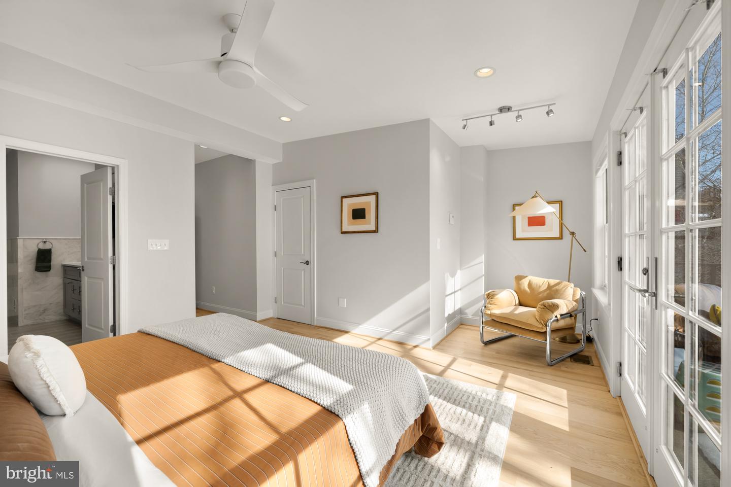 54 W ST NW, WASHINGTON, District Of Columbia 20001, 5 Bedrooms Bedrooms, ,3 BathroomsBathrooms,Residential,For sale,54 W ST NW,DCDC2244770 MLS # DCDC2244770