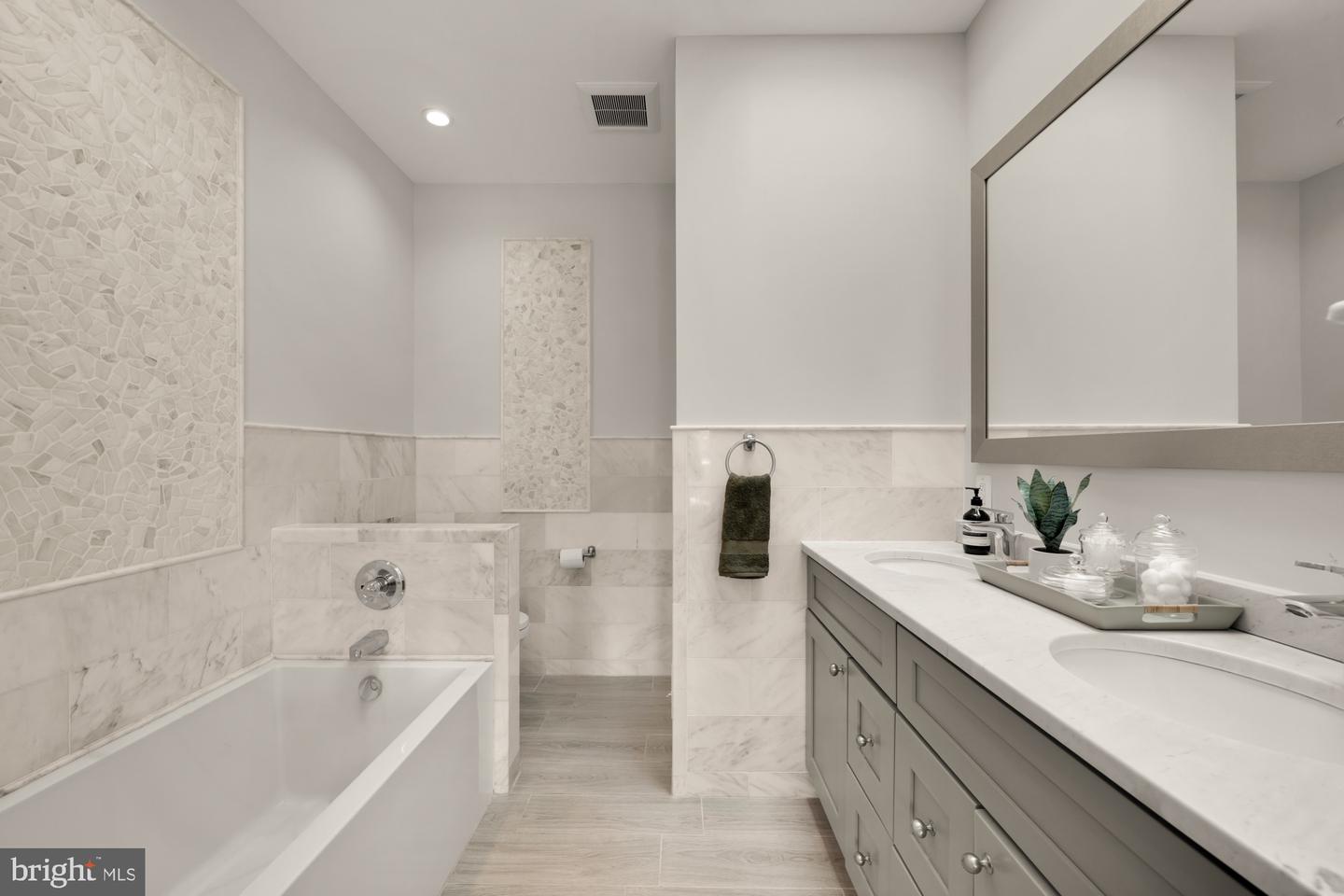 54 W ST NW, WASHINGTON, District Of Columbia 20001, 5 Bedrooms Bedrooms, ,3 BathroomsBathrooms,Residential,For sale,54 W ST NW,DCDC2244770 MLS # DCDC2244770