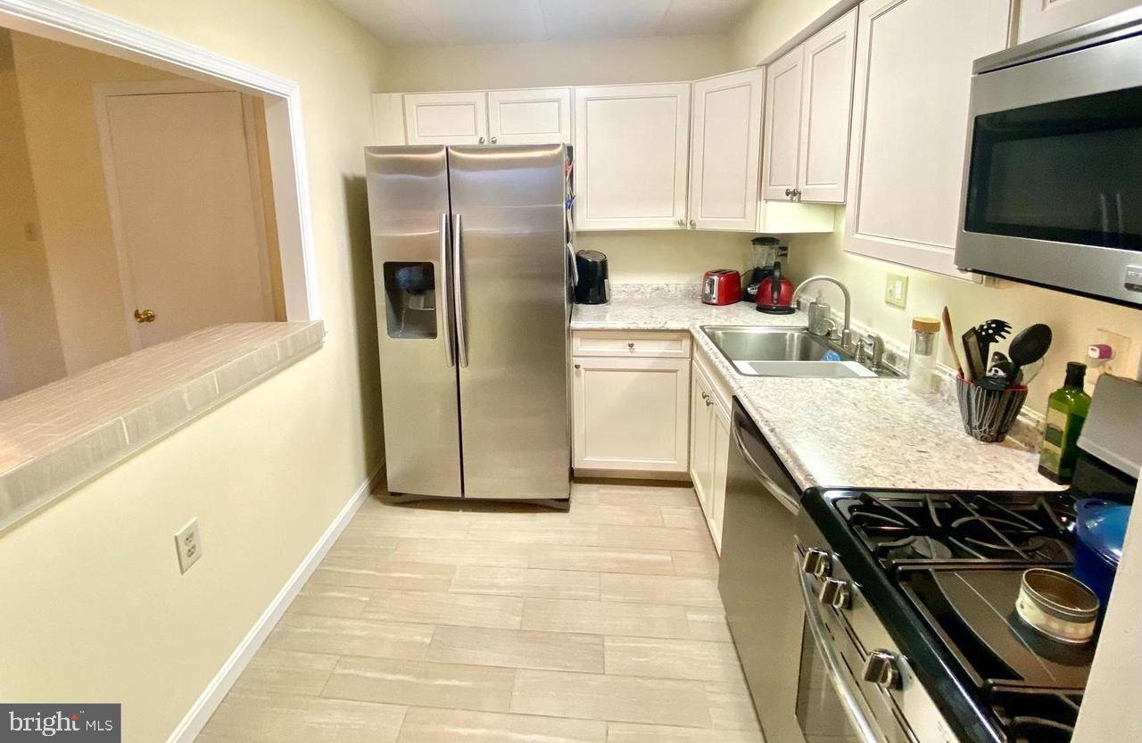 125-I CLUBHOUSE DR SW #1, LEESBURG, Virginia 20175, 2 Bedrooms Bedrooms, ,1 BathroomBathrooms,Residential,For sale,125-I CLUBHOUSE DR SW #1,VALO2115268 MLS # VALO2115268