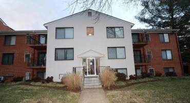 125-I CLUBHOUSE DR SW #1, LEESBURG, Virginia 20175, 2 Bedrooms Bedrooms, ,1 BathroomBathrooms,Residential,For sale,125-I CLUBHOUSE DR SW #1,VALO2115268 MLS # VALO2115268