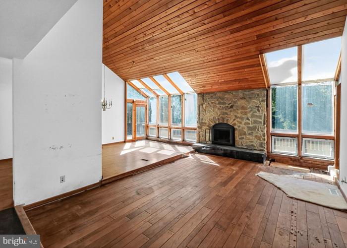 6320 WINDPATTERNS TRL, FAIRFAX STATION, Virginia 22039, 3 Bedrooms Bedrooms, 8 Rooms Rooms,3 BathroomsBathrooms,Residential,For sale,6320 WINDPATTERNS TRL,VAFX2289122 MLS # VAFX2289122