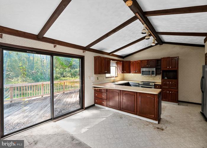 6320 WINDPATTERNS TRL, FAIRFAX STATION, Virginia 22039, 3 Bedrooms Bedrooms, 8 Rooms Rooms,3 BathroomsBathrooms,Residential,For sale,6320 WINDPATTERNS TRL,VAFX2289122 MLS # VAFX2289122