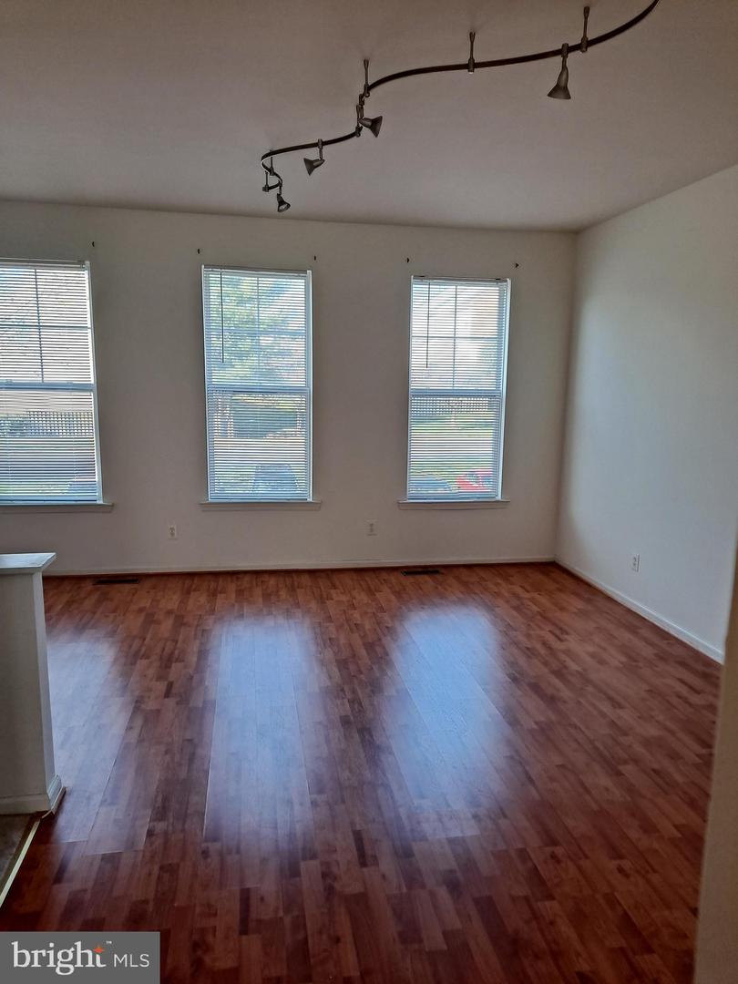 3567 MOON WAY, WOODBRIDGE, Virginia 22193, 3 Bedrooms Bedrooms, ,2 BathroomsBathrooms,Residential,For sale,3567 MOON WAY,VAPW2111932 MLS # VAPW2111932