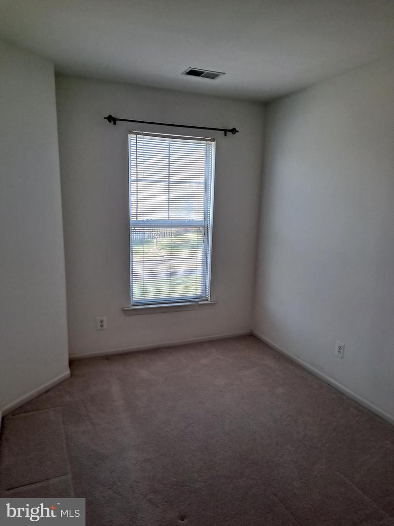 3567 MOON WAY, WOODBRIDGE, Virginia 22193, 3 Bedrooms Bedrooms, ,2 BathroomsBathrooms,Residential,For sale,3567 MOON WAY,VAPW2111932 MLS # VAPW2111932