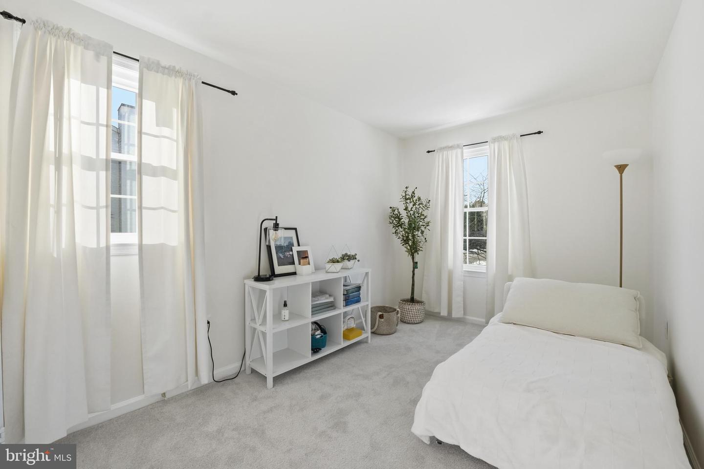 13709 PALM RD, WOODBRIDGE, Virginia 22193, 4 Bedrooms Bedrooms, 7 Rooms Rooms,2 BathroomsBathrooms,Residential,For sale,13709 PALM RD,VAPW2111952 MLS # VAPW2111952