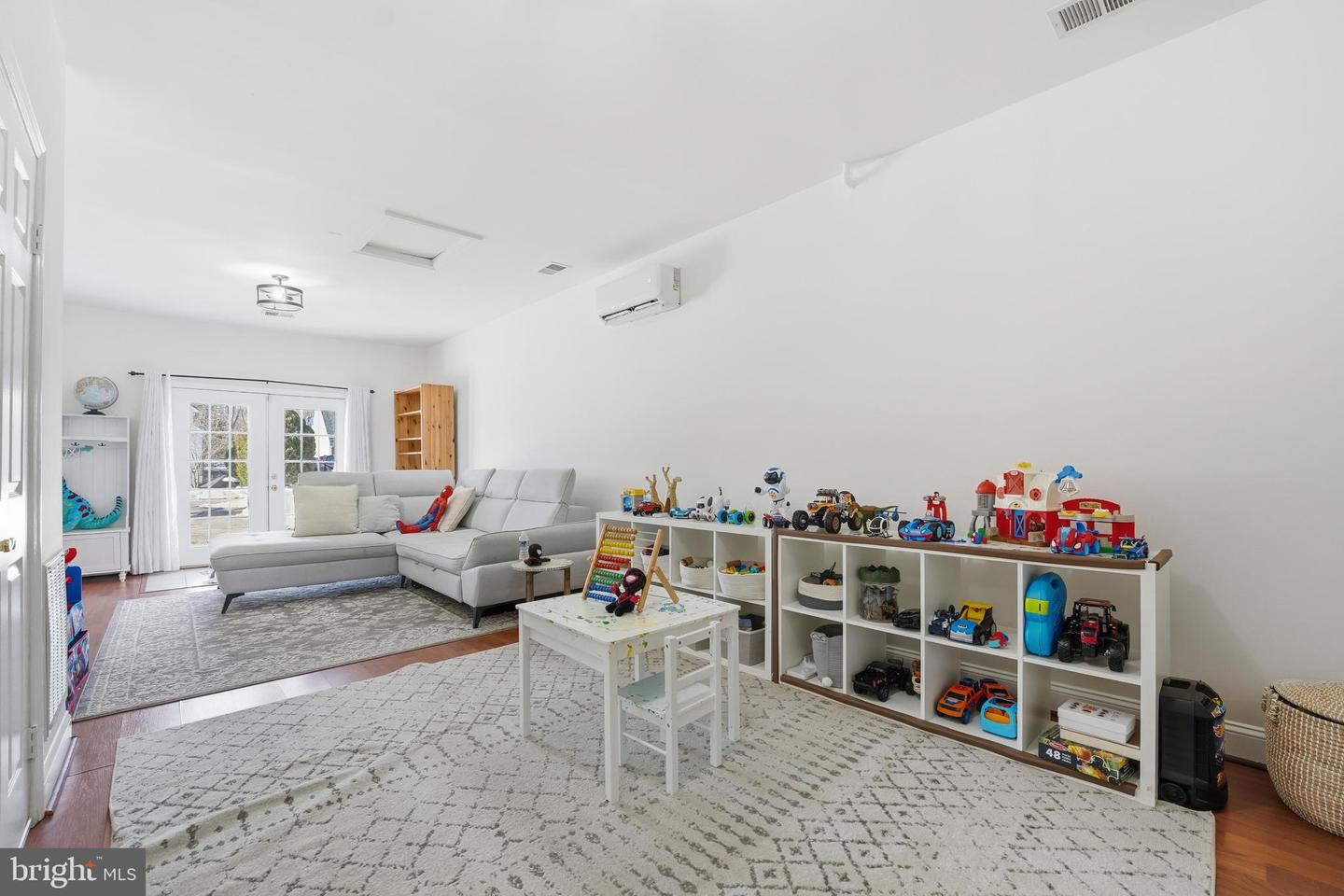 13709 PALM RD, WOODBRIDGE, Virginia 22193, 4 Bedrooms Bedrooms, 7 Rooms Rooms,2 BathroomsBathrooms,Residential,For sale,13709 PALM RD,VAPW2111952 MLS # VAPW2111952