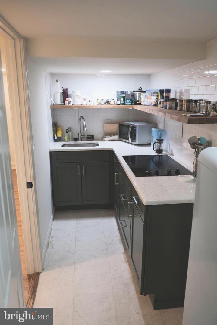 3468 S STAFFORD ST #A1, ARLINGTON, Virginia 22206, 2 Bedrooms Bedrooms, ,2 BathroomsBathrooms,Residential,For sale,3468 S STAFFORD ST #A1,VAAR2068536 MLS # VAAR2068536