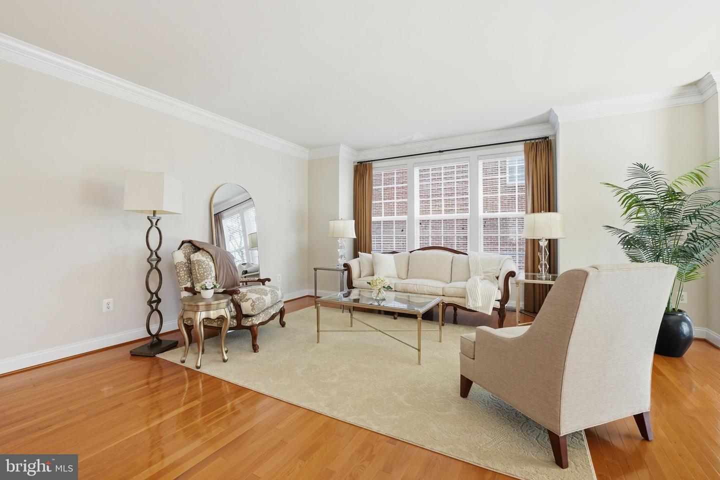 8015 RESERVE WAY, VIENNA, Virginia 22182, 3 Bedrooms Bedrooms, ,2 BathroomsBathrooms,Residential,For sale,8015 RESERVE WAY,VAFX2289220 MLS # VAFX2289220