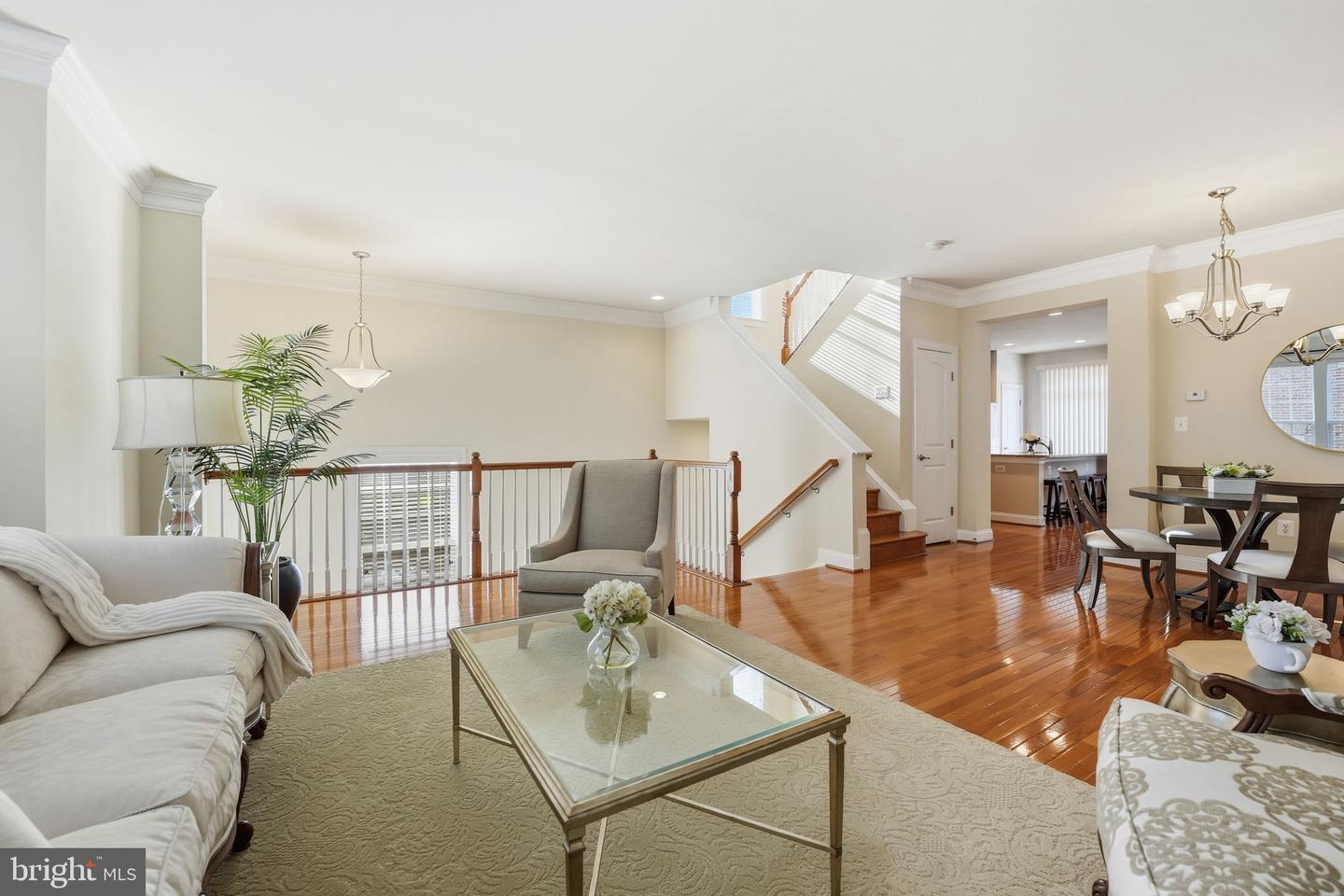 8015 RESERVE WAY, VIENNA, Virginia 22182, 3 Bedrooms Bedrooms, ,2 BathroomsBathrooms,Residential,For sale,8015 RESERVE WAY,VAFX2289220 MLS # VAFX2289220