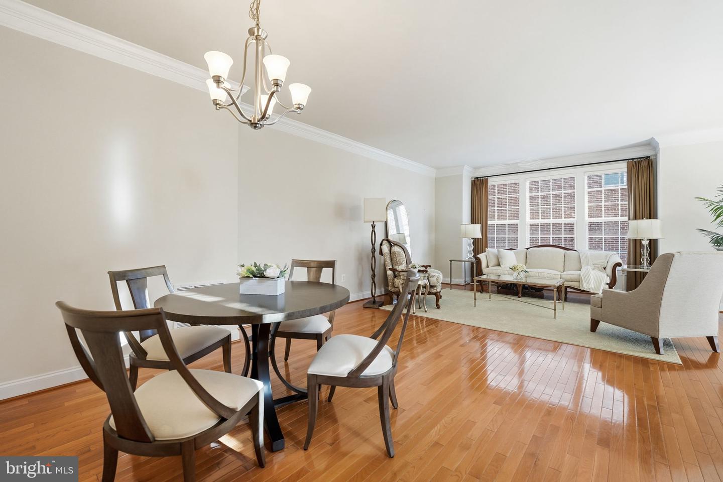 8015 RESERVE WAY, VIENNA, Virginia 22182, 3 Bedrooms Bedrooms, ,2 BathroomsBathrooms,Residential,For sale,8015 RESERVE WAY,VAFX2289220 MLS # VAFX2289220