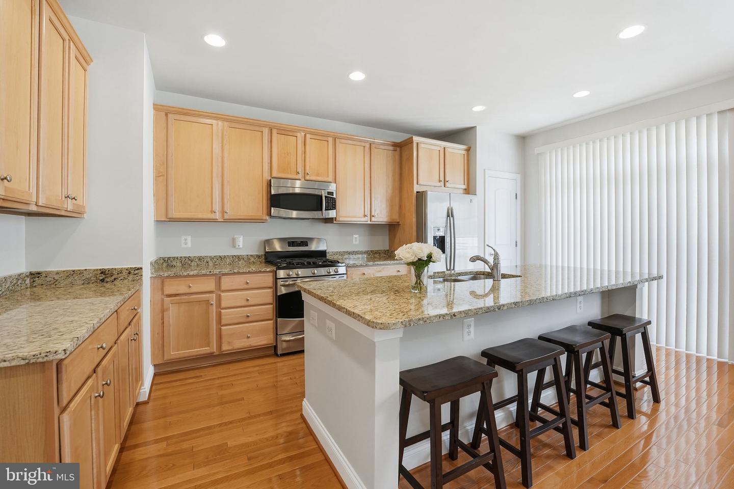 8015 RESERVE WAY, VIENNA, Virginia 22182, 3 Bedrooms Bedrooms, ,2 BathroomsBathrooms,Residential,For sale,8015 RESERVE WAY,VAFX2289220 MLS # VAFX2289220